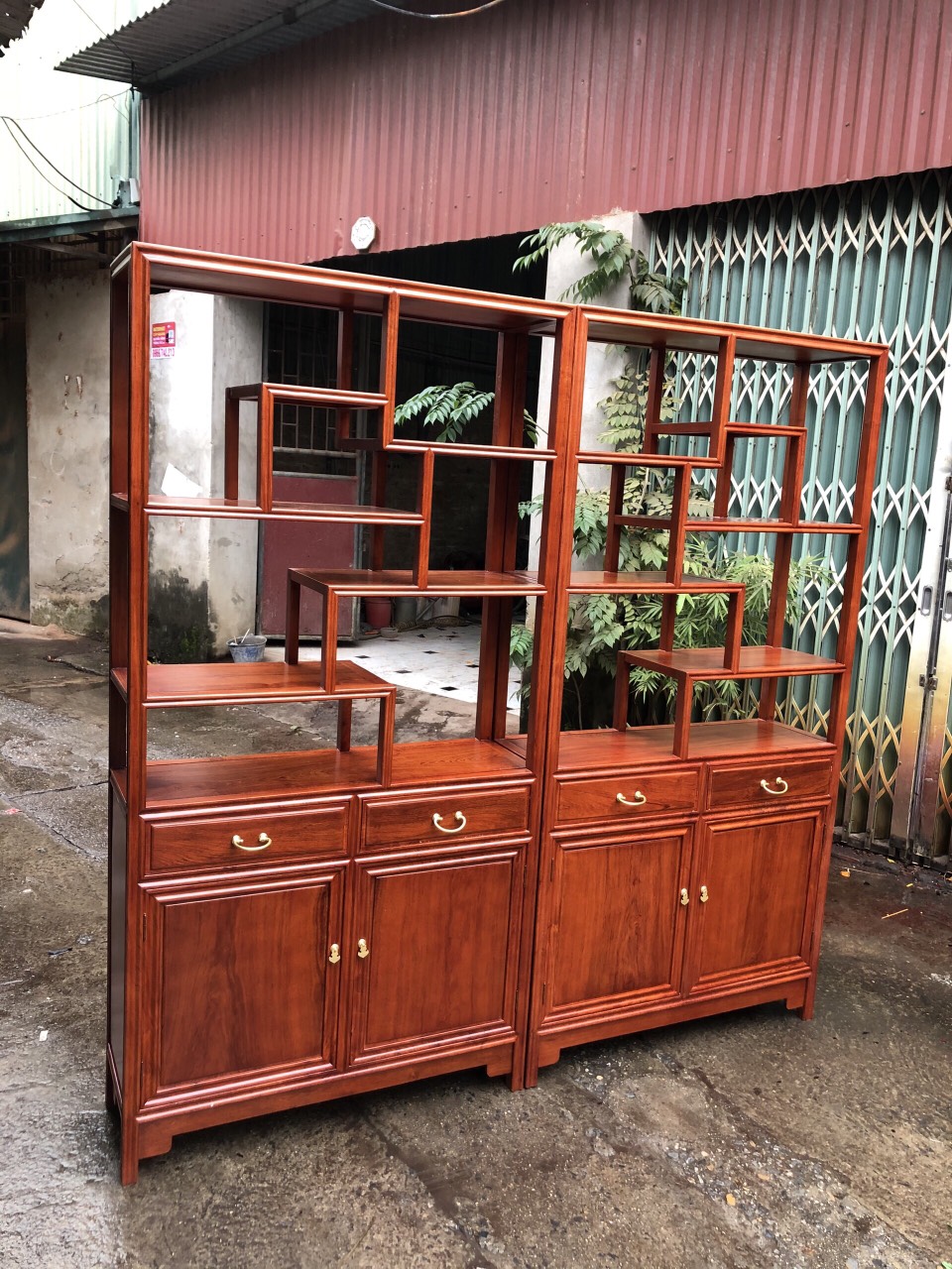 Tủ gốm sứ trang trí mẫu 2